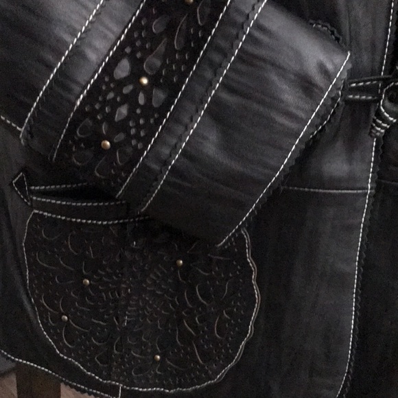Danier | NWOT black leather jacket - Picture 10 of 12